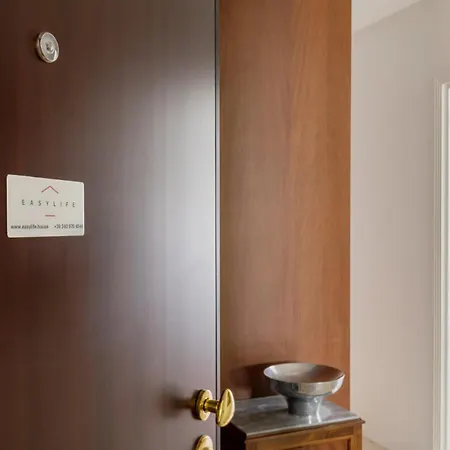 Easylife - - Schiaparelli 2 - Milaan